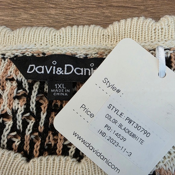 Davis & Dani Womens 1XL Tan Black Cream Geometric Open Knit Sweater - Picture 13 of 17